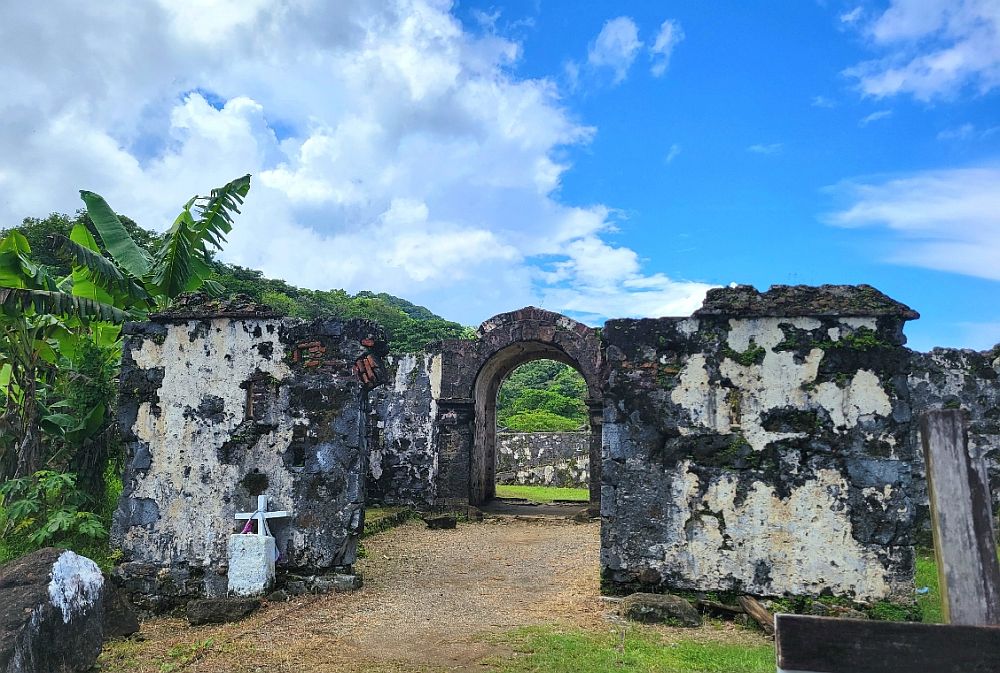 At Portobelo, and entrance gateway: The arch stands, and some walls, but in very bad condition.