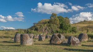Megalithic Jar Sites in Xiengkhuang – Plain of Jars