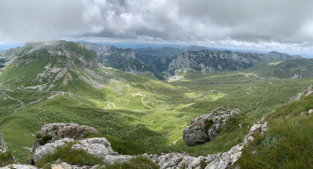 A view of lots of mountains.