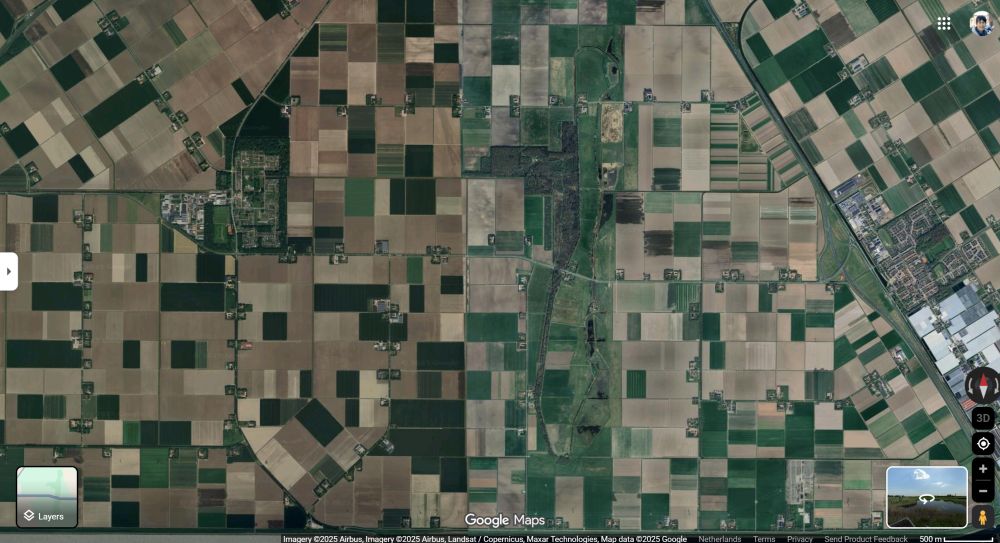 Satellite photo from Google maps showing the contours of Schokland.